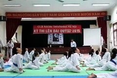 Les Vietnamiens se mettent à l’aïkido