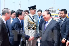 Le PM Nguyen Xuan Phuc visite la Région administrative spéciale de Hong Kong (Chine)
