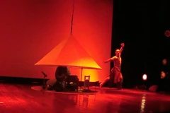 Le spectacle Nón pour la première fois sur scène à Hanoi