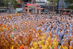 Une ode à Dame Nature pour la célébration de la naissance du Bouddha
