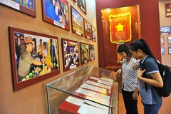 Forte affluence au mémorial du Président Hô Chi Minh à Bac Liêu