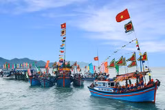Les pêcheurs de Khanh Hoà sont partis fêter le Têt au large 