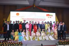 «Couleurs du Vietnam» marque la Fête nationale au Myanmar