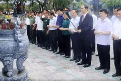 Le 27 juillet : Le président Tran Dai Quang rend visite à Hung Yen 