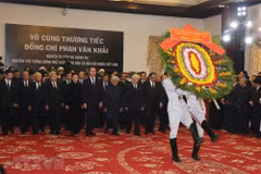 Les funérailles nationales pour l’ex-PM Phan Van Khai en images