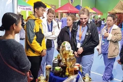 Quang Nam : premier marché du ginseng de Ngoc Linh en 2018