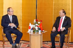 Le PM Nguyen Xuan Phuc reçoit un certain nombre de grandes entreprises japonaises