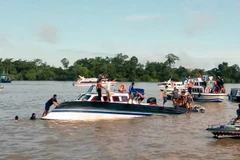 Indonésie : 13 morts dans le chavirement d'un bateau