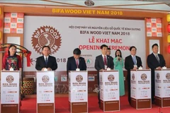 Une foire internationale de l’industrie du bois s'ouvre à Binh Duong
