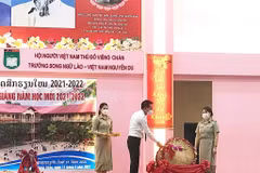 Rentrée scolaire 2021-2022 de l'école bilingue vietnamo-lao Nguyen Du