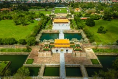 Thua Thien-Hue: exploration aérienne des tombeaux impériaux 