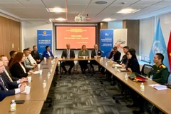 La délégation vietnamienne à l'ONU rencontre les étudiants de l'Académie militaire américaine