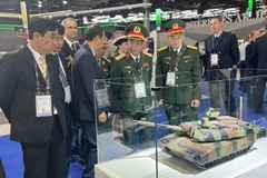 Le Vietnam au Salon international de Défense et de Sécurité terrestres et aéroterrestres Eurosatory