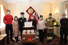 COVID-19 : 135.000 masques antibactériens remis au Royaume-Uni et à la République d'Irlande