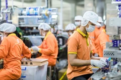 Cambodge: le gouvernement exhorte les producteurs locaux de nouilles à augmenter leur production 