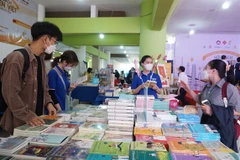Foire du livre trans-vietnamienne à Hue 
