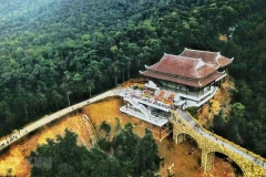 Le complexe de monuments et de paysages de Yên Tu est une terre sacrée du bouddhisme au Vietnam. Photo: VNA