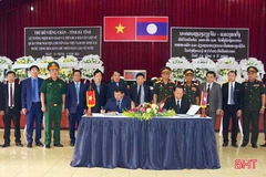 Cérémonie de rapatriement des restes de soldats vietnamiens tombés au Laos. Photo; VNA