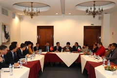 La réunion entre la délégation de la province de Lao Cai et le secrétaire général du Parti travailliste (PT) du Mexique, Alberto Anaya Gutierrez. Photo: VNA 