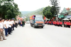 Cérémonie de rapatriement des restes de 87 soldats volontaires et experts vietnamiens tombés au Laos. Photo: VNA