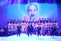 Le PM Pham Minh Chinh au spectacle «Foi et aspiration »