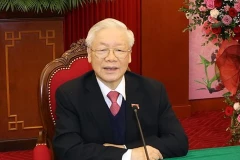 Le dirigeant cambodgien félicite le Vietnam pour le succès du 13e Congrès national du Parti