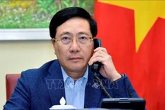 Le Vietnam et Singapour discutent des relations bilatérales