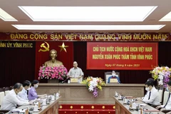 Le président se rend dans la province de Vinh Phuc