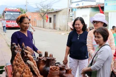 Colloque international sur l’art de la poterie traditionnelle des Cham