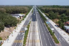 La route Phuoc-Tan Van de 62 km de long compte 10 voies reliant les parcs industriels de Binh Duong. Photo d'illustration : VNA