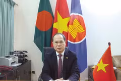 L'ambassadeur vietnamien au Bangladesh Nguyen Manh Cuong. Photo : VNA