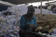 Le recyclage de déchets en Thaïlande. Photo : Bloomberg