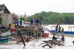 La Croix-Rouge du Vietnam aux côtés des victimes de la tempête Sinlaku à Kien Giang