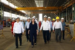 La vice-présidente Vo Thi Anh Xuan rend visite au joint-venture gazo-pétrolier Vietsovpetro