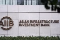 L'AIIB approuve un prêt de deux milliards de dollars à l'Indonésie pour la réponse au COVID-19