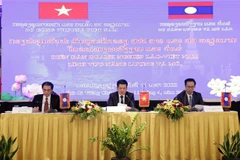 Le Premier ministre lao apprécie les résultats de la coopération avec le Vietnam
