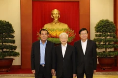 Rencontre des hauts dirigeants du Vietnam, du Cambodge et du Laos