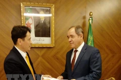 L'ambassadeur du Vietnam en Algérie présente ses lettres de créance