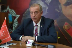 Un ancien gouverneur russe apprécie la réponse du Vietnam au COVID-19