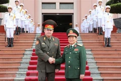 Le ministre biélorusse de la Défense en visite officielle au Vietnam