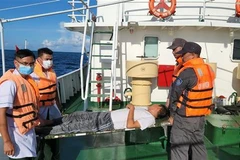 Truong Sa : Transfert d’un pêcheur malade sur le continent