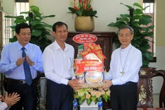 Pâques: félicitations aux catholiques et protestants de Vinh Long