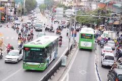 Hanoï envisage de mettre en place dix voies prioritaires pour les bus d'ici 2030