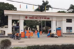 COVID-19: dissolution de l'hôpital de campagne N°1 à Hai Duong