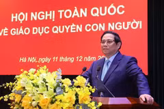 Le Premier ministre Pham Minh Chinh à la Conférence national sur l'éducation aux droits de l'homme tenue le 11 décembre. Photo: VNA