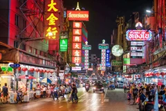 Une rue du quartier chinois à Bangkok. Photo; shutterstock.com