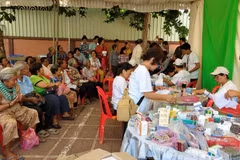 Cadeaux aux Viet kieu et habitants démunis au Cambodge