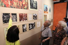Deux expositions des beaux arts en l’honneur du 65e anniversaire de la libération de Hanoï