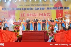 Ouverture de la foire commerciale internationale An Phu – An Giang 2019