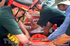 Remise des restes de 98 soldats tombés au champ d’honneur au Laos